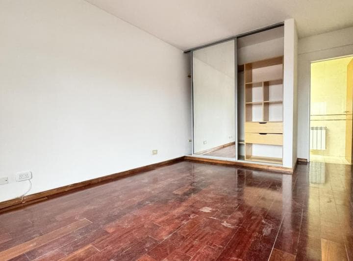 Departamento de 2 Dorm. con Cochera en Venta en Centro - 3