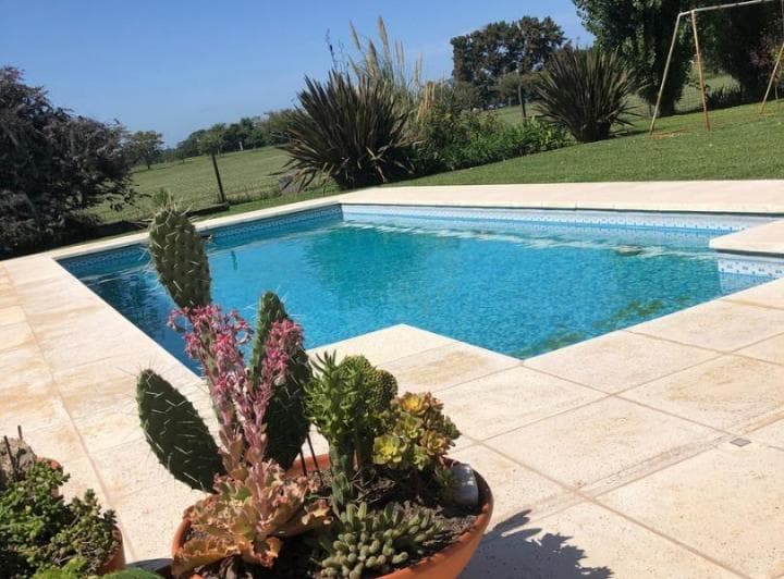 Gran Casa en Venta Barrio Haras Santa Maria Escobar - 4