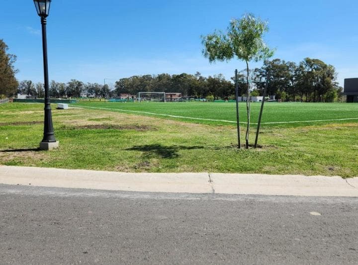 Lote en Esquina en Venta en Barrio Santa Sofía, en Pilar del Este. - 4