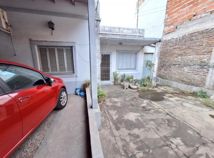 Venta - Casa 3 Amb C/fondo Libre, Cochera, Patio y Terraza - a Reciclar! - 2