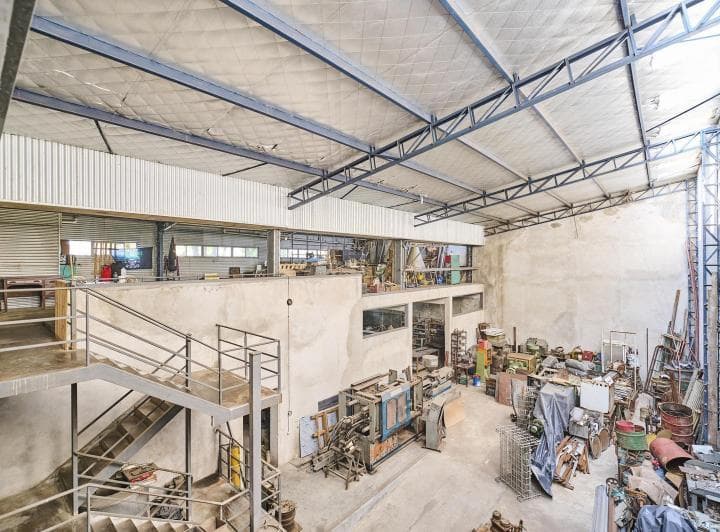Alquiler Galpón Deposito en Munro con Estructura Oficinas, Vestuarios y Departamento 2 Ambientes - 2