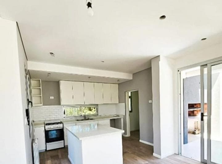 Casa de 5 Ambientes en Venta en Barrio Los Troncos Berazategui. - 5