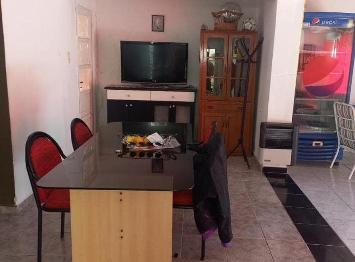 Venta Casa de 2 Dorm. - 4