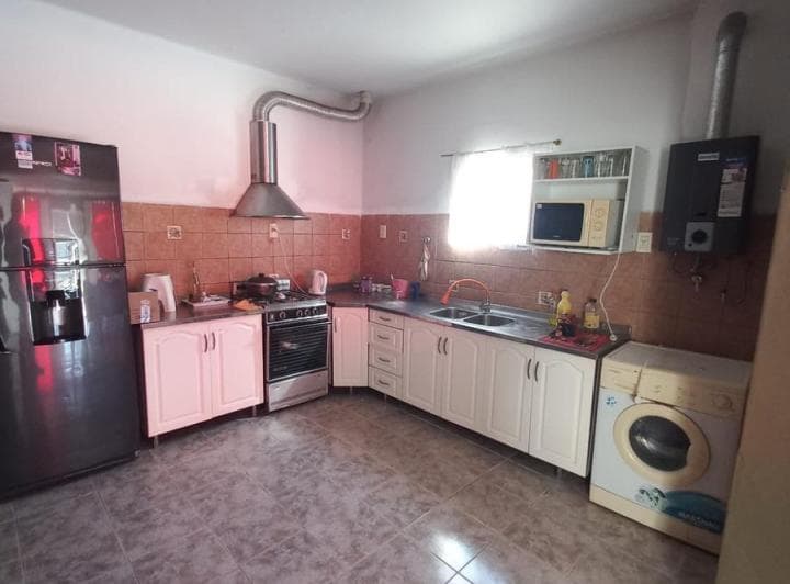 Venta Casa de 2 Dorm. - 3