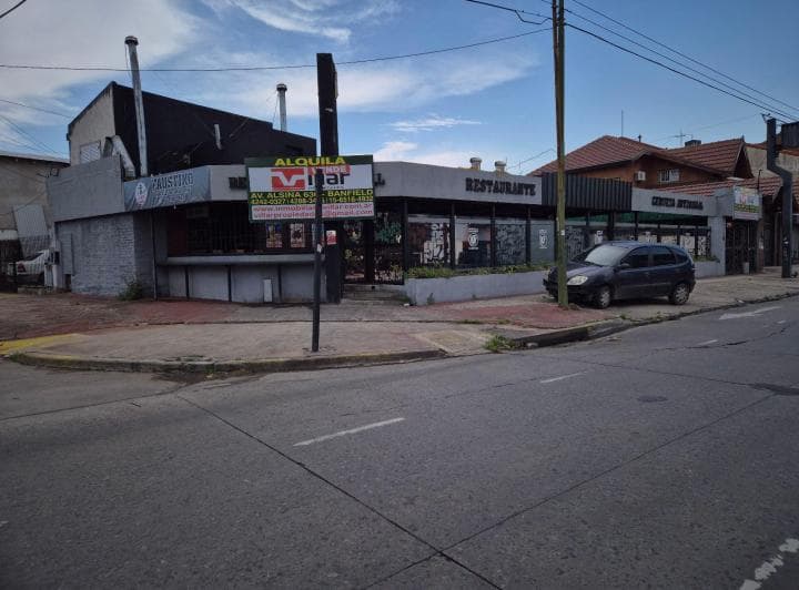 Alquiler Amplio Local Amoblado en Temperley Este - 2