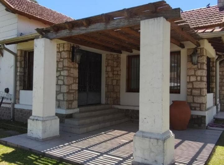 Venta Casa 5 Dorm. - Arguello - 3