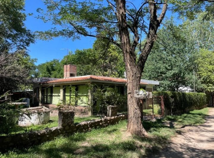 Casa de Dos Dorm. con Cochera, en un Lote de 900 m, Mina Clavero (Arroyo Los Patos) a Media - 2