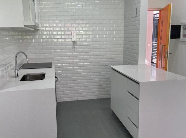 Venta 2 Amb Montañeses 2300 - 3