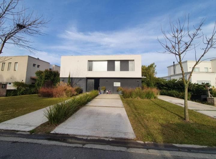 Excelente Casa en Lote Interno! - 2