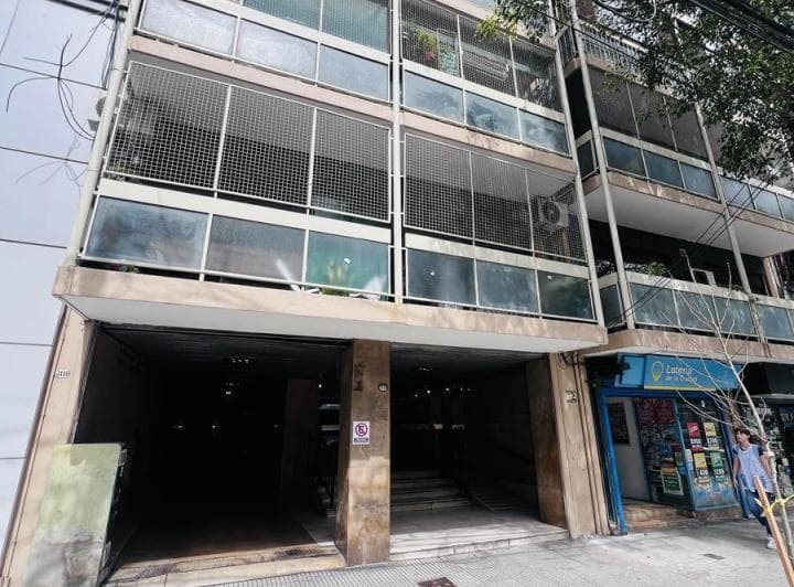 Venta Departamento 3 Ambientes con Dependencia en Once - 2