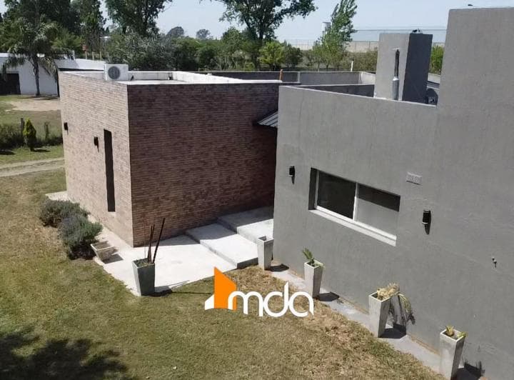 Cerca de Todo. Lejos del Ruido. Justo Donde Querés Estar - 2