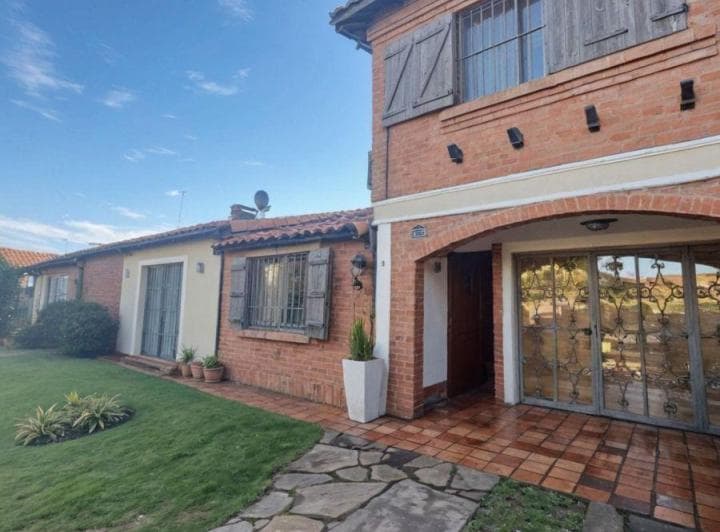 Venta Chalet de 5 Ambientes en Ciudad Evita - 3