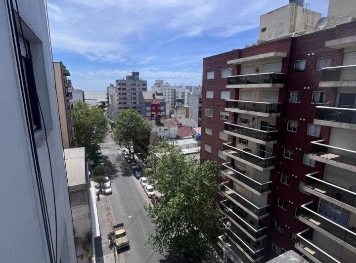 Departamento 3 Amb. Zona La Perla - 2