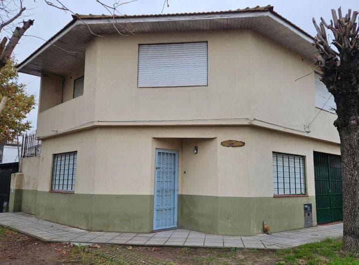 Venta Casa en PH Duplex 4 Ambientes 3 Dorm. Cochera Quilmes Oeste - 2