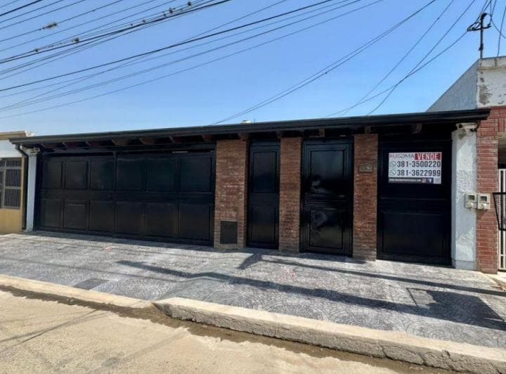 Venta | Casa de 4 Dorm. | San Miguel de Tucumán - 2