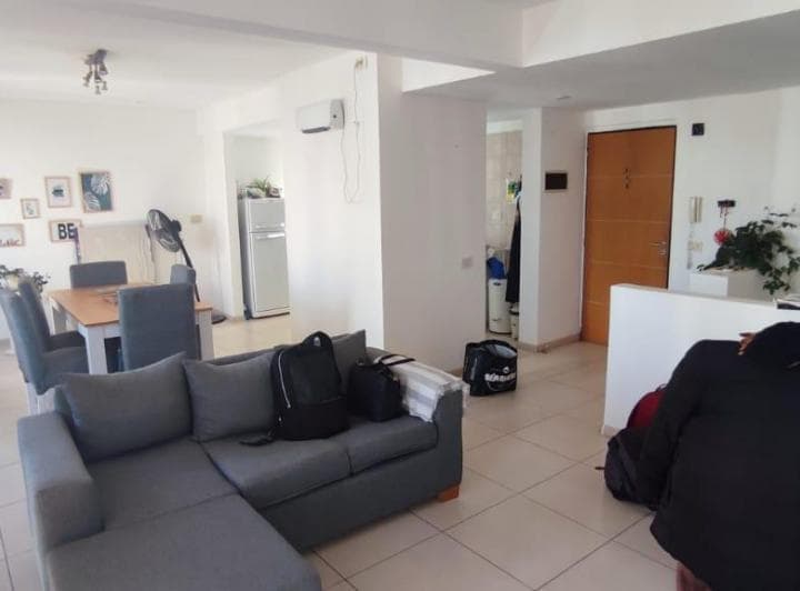 Excelente Duplex en 5 Piso Al Frente. - 2