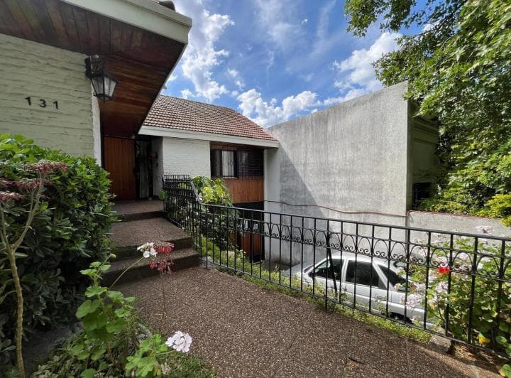 Av Fernandez 131, Barrio Ingles, Temperley Oeste - Chalet Amplio Garage, Sobre Lote de 470 m². - 4