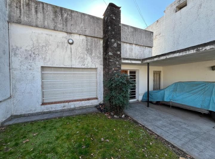 Casa en Venta Desarrollada Sobre Amplio Lote de 435 m² - Cangallo Al 400, Temperley Este - 3