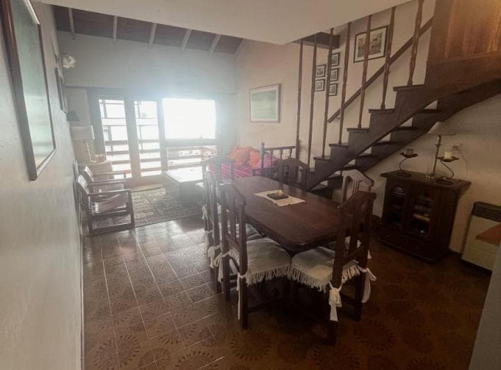 Venta. Departamento 3 Amb con Parrila y Cochera. Zona Varese - 3