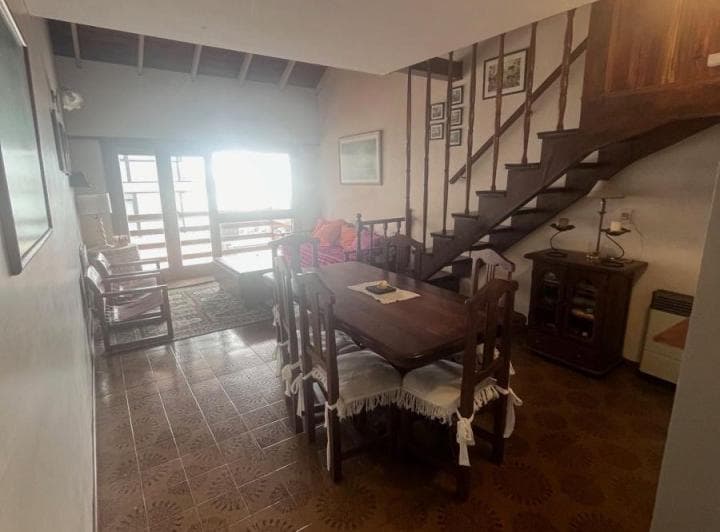Venta. Departamento 3 Amb con Parrila y Cochera. Zona Varese - 4