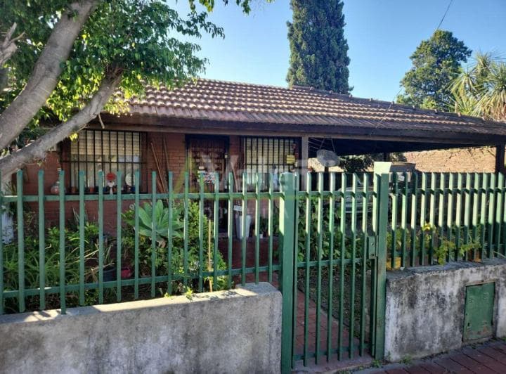 Casa en Venta 3 Ambientes Sobre Amplio Lote, William C. Morris, Hurlingham - 3