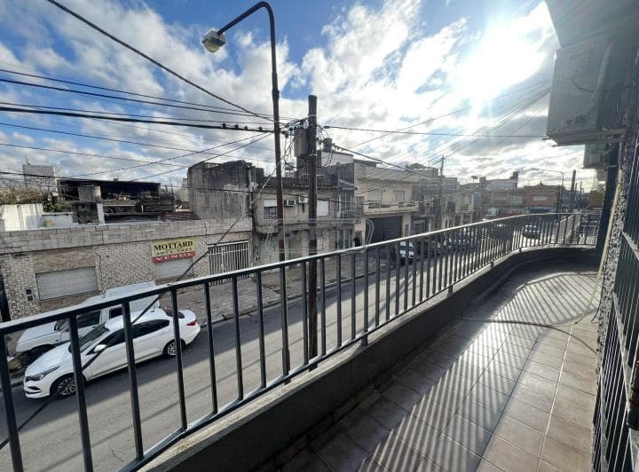 Departamento 3 Ambientes. | Pasteur Al 2800 - 4