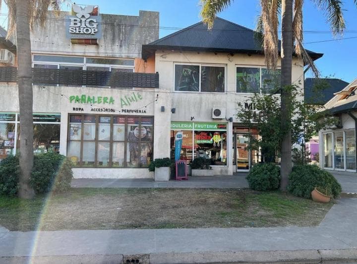 Local. | Av de Las Libertades Al 1700 - 4