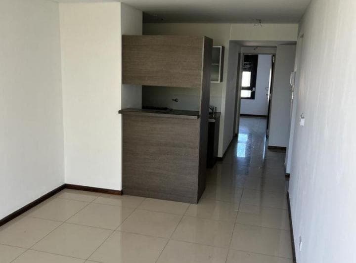Departamento 2 Ambientes. | Av Pellegrini Al 3700 - 5