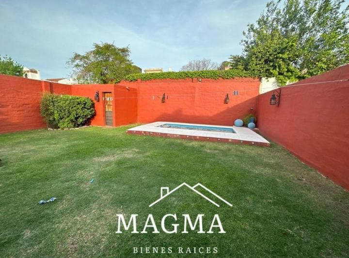 Venta Casa en Barrio Urca – Pileta – Apto Crédito - 4