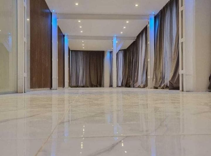 Abasto: Alquiler Comercial en Excelente Cuadra: Anchorena 700 - 2