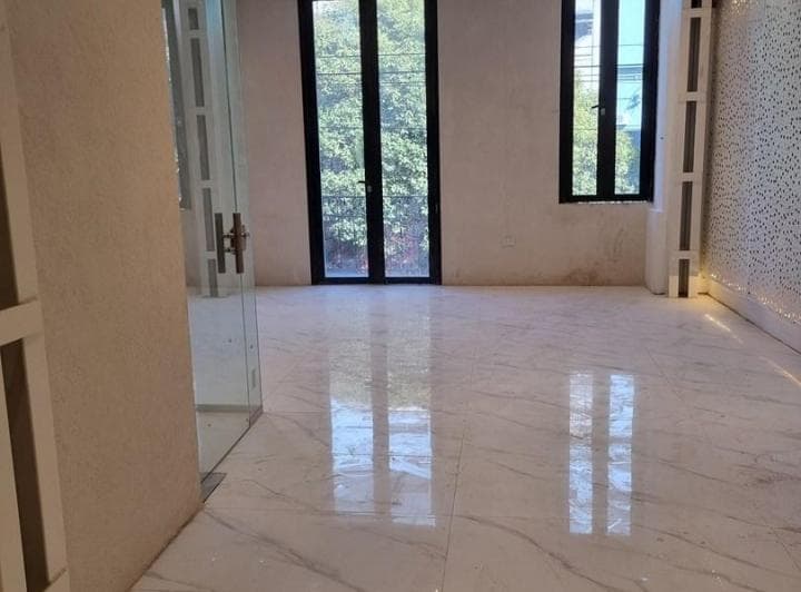 Abasto: Alquiler Comercial en Excelente Cuadra: Anchorena 700 - 4