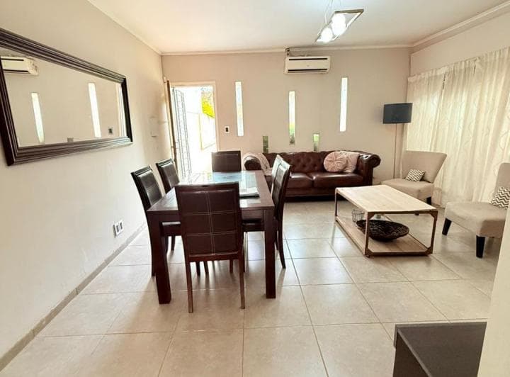 Casa en Venta Zona Mujer Urbana. Barrio Alejandro Centeno, 3 Dorm. - 2