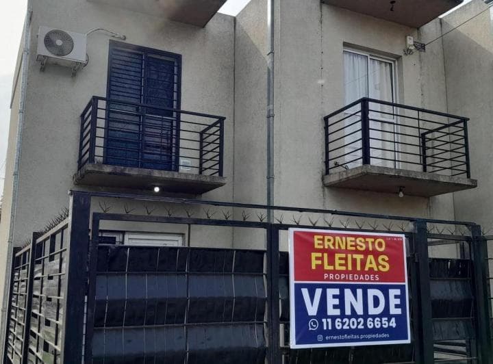En Venta Duplex con Patio y Cochera Propia en Merlo - 2