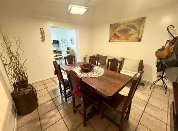Venta de Casa en Lisandro de La Torre - 3 Dorm. Excelente Estado - 5