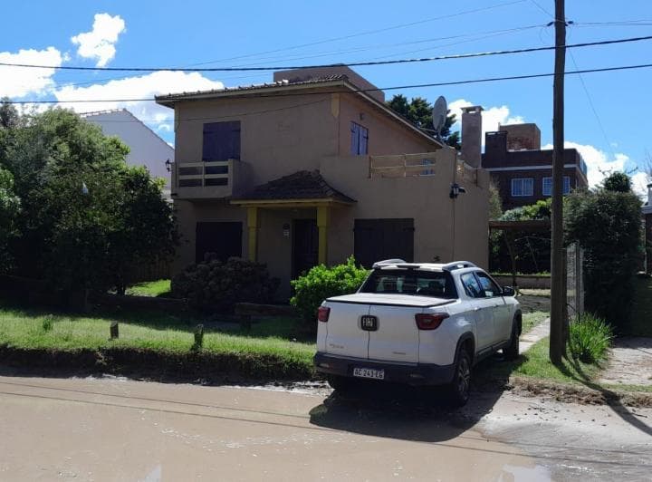 Casa a m del Mar - Acepta Depto en Adrogue - Lomas en Parte de Pago - 2