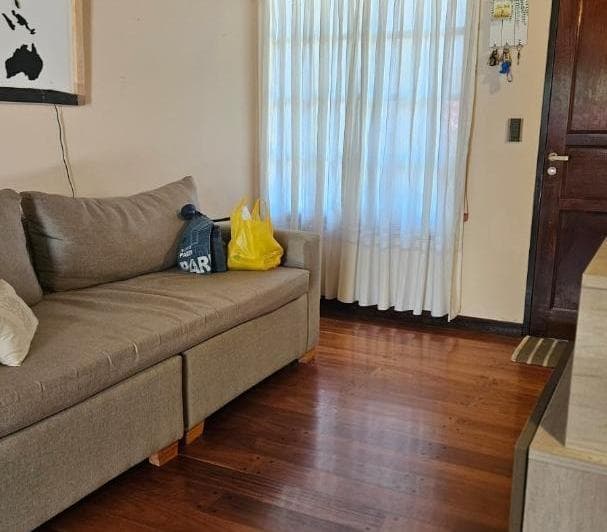 Casa Apta Credito de 5 Ambientes Morón - 4