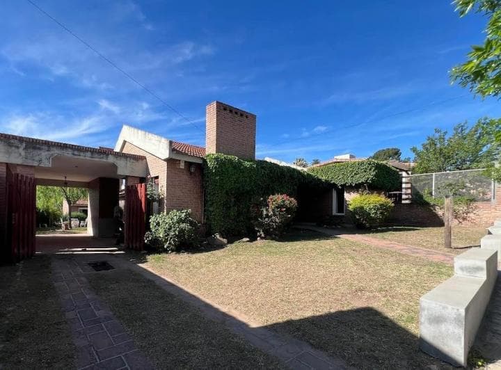 ¡Vendido! - ¡Excelente Vivienda Familiar + Depto! Mina Clavero - Traslasierra - 2