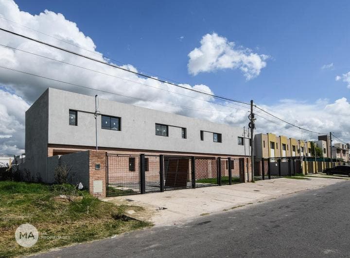 Casa 3 Dorm. - Petrone 9000 - Fisherton Rosario | Venta - 4