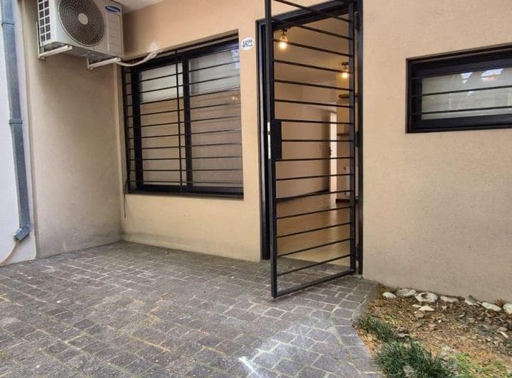 PH 2 Amb Cochera Al Frente Suite y Toilette - Patio con Parrilla - 3