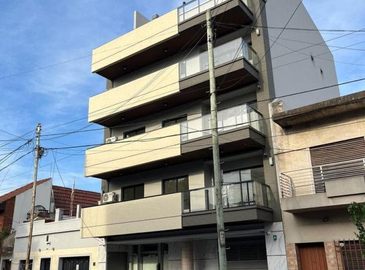Departamento - 3 Amb C/suite y Vestidor - Timoteo Gordillo 700 - 2
