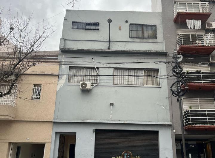 Galpon en 3 Plantas de 850 m². Espectacular. Montacargas. Corriente Trifacica - 3