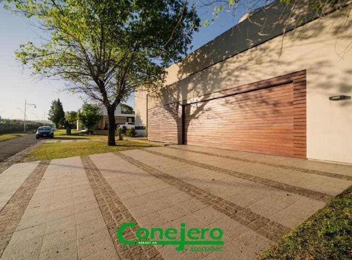 Casa Moderna 4 Dorm. en Suite Lomas de La Carolina, 600 m² - 4