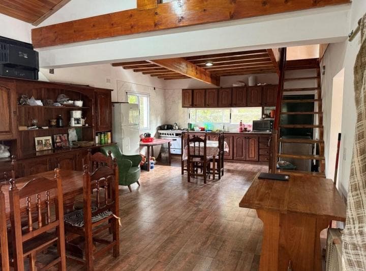 Casa en Venta, con Casa de Huéspedes - Barrio Los Pinos - 3