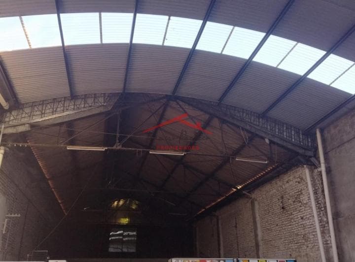 Galpon en Venta en Bernal - 3
