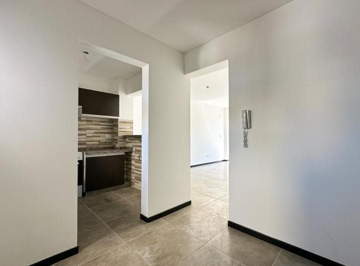 Departamento en Venta de un Dormitorio en Nuestra Señora de Lourdes - 2