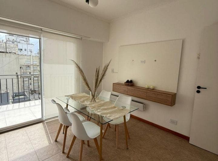 Venta Departamento 3 Ambientes con Balcón Zona Centro - 2
