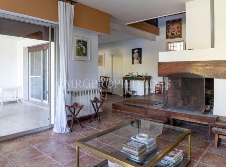 Casa con Gran Jardín y Muy Buen Acceso - 4