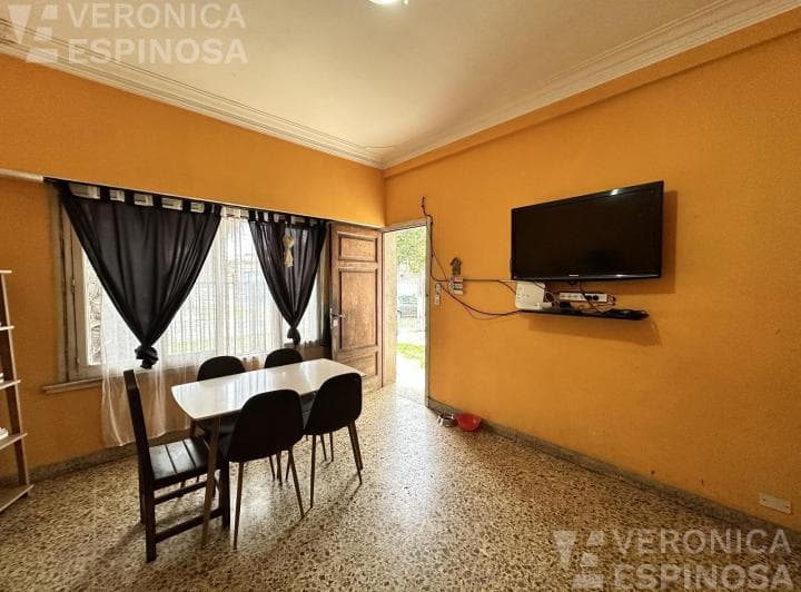 Casa en Venta de Tres Ambientes en Moron - 4