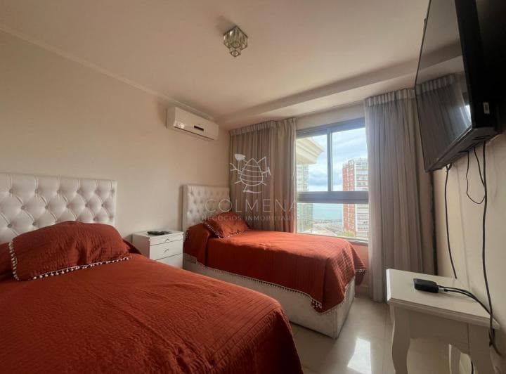 Apartamento en Alquiler Temporal de 2 Domritorios en Torre Imperiale, Punta del Este, Playa Brava - 4