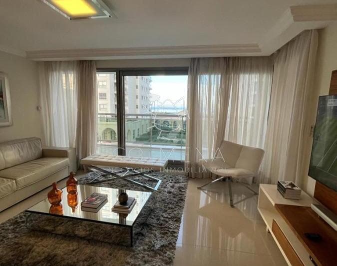 Venta y Alquiler de Moderno Apartamento de 3 Suites en Brava - 2
